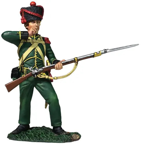 Nassau Grenadier Standing tearing Cartridge