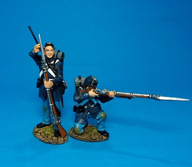 U.S. Marines, 2 Marines Loading and Firing #2