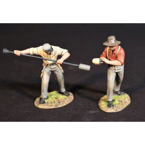 2 Confederate Artillery Crew