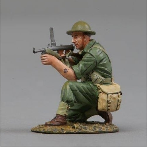 Kneeling Owen Gunner Helmet