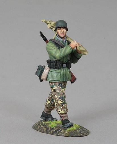 Soldier Carrying Mortar Legs SS Mortar Team