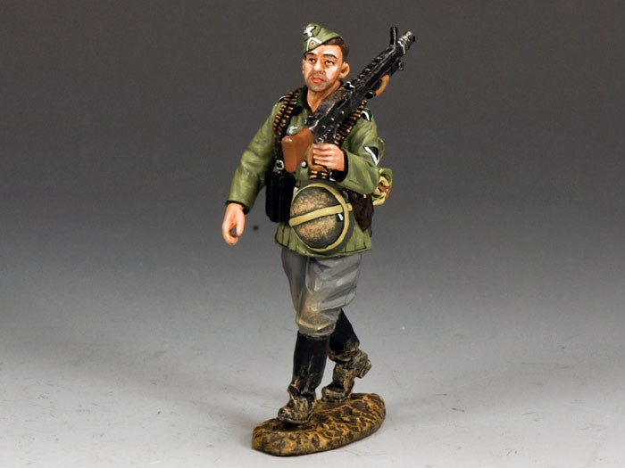 Marching MG42 Gunner